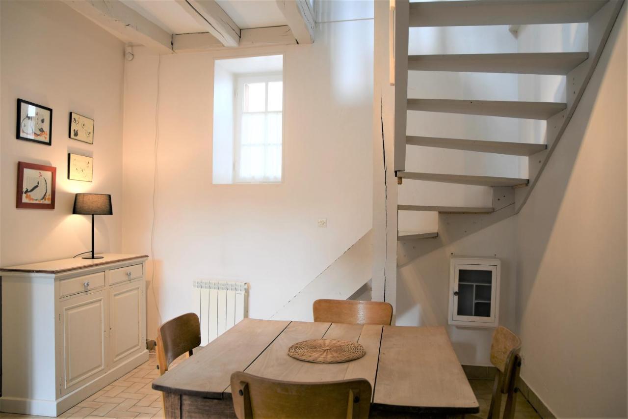 La Petite Maison D'a Cote *